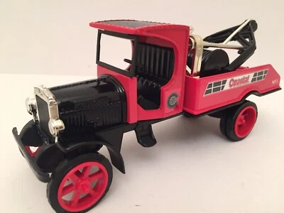Ertl 1925 Kenworth Tow Truck Coastal Mart Ltd Ed Series #3 1995 Bank Red/Black - Image 1 of 4