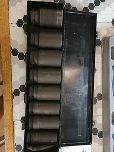 John Deere 3/4" 8 PC Socket Set 1- 1 1/2 In. In Metal Tin - Picture 1 of 1