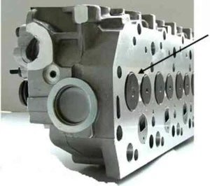 CILINDERKOP VOOR HYUNDAI H100 MONTERO PAJERO L200 L300 4D56 D4BF D4BA MD109736 - Bild 1 von 8