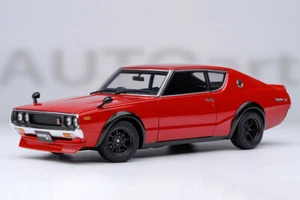 77468 1/18 NISSAN SKYLINE 2000 GT-R (KPGC110) CUPÉ 1973 ROJO - Imagen 1 de 5
