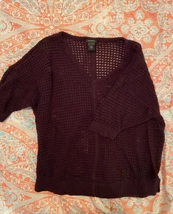 Ann Taylor open knit v neck sweater. Maroon color. Excellent condition! M - Picture 1 of 4