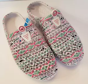 SCARPE SLIP-IN DONNA ZOCCOLI MULES LEGGERI COLORATI ADORABILI TAGLIA MED 7/8 NUOVE CON ETICHETTE - Foto 1 di 12