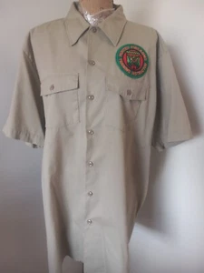 Camisa Dickies Manga Corta con Parche de Instructor de Entrenamiento de Armas de Fuego Cazador de Vermont - Imagen 1 de 5