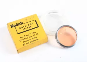 KODAK FILTER, 32MM TYPE F (WARMING), PLASTIC CASE + BOX (SEPARATION)/cks/198231 - Picture 1 of 1