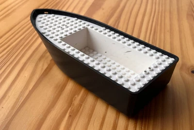 LEGO Boot Rumpf 2372c01 schwarz/weiß 25x10 – Schiffsrumpf Ersatzteil schwimmt - Bild 1 von 2