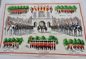 Vintage QUEEN'S GUARD England Great Britain IRISH LINEN Souvenir TEA TOWEL - Picture 1 of 10