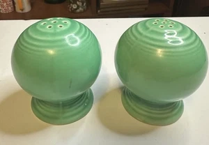 Vintage Green Fiesta Ball Style Salt And Pepper Shakers Seven Hole Needs Stopper - Picture 1 of 5