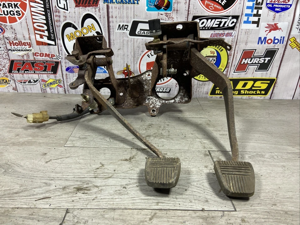 Toyota Pickup Truck 89-95 Embrague y Pedal de Freno Conjunto Soporte Pickup Foto 1 de 4