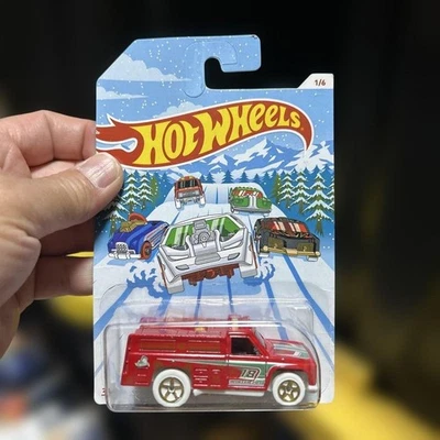 Hot Wheels 18 Red Miniature Car Hot Wheels Miniature Car - Immagine 1 di 4