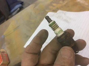 antique vintage ac r46s spark plug - Foto 1 di 2