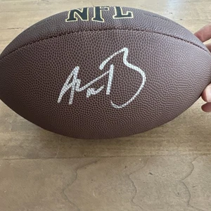 Calcio Aaron Rodgers Green Bay Jets Steelers firmato a mano Wilson NFL con certificato di autenticità - Foto 1 di 5