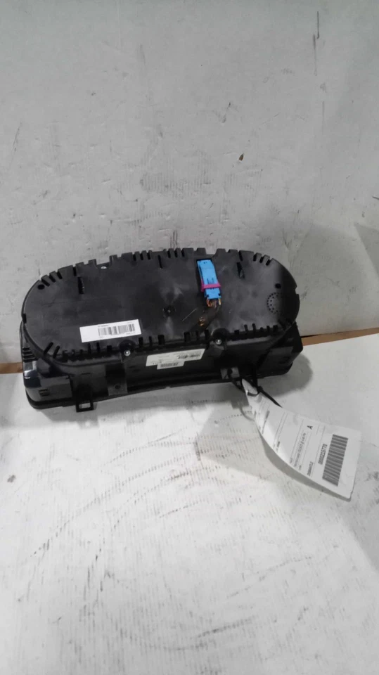 2017 Volkswagen Tiguan Speedometer Gauge OEM White 96K Miles NJ25-18076-452170 - Изображение 1 из 3