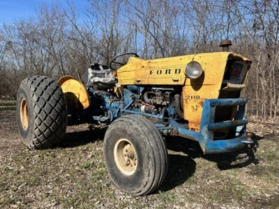 FORD 2110 LCG TRACTOR, 4 SPEED, GAS w/LANDPRIDE 72 IN MOWER AND GRADER BLADE - Image 1 of 4