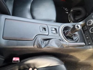 MAZDA MX5 MK3 MK3.5 MK3.75 25TH ANNIVERSARY CENTRE CONSOLE WITH RED STITCHING - Picture 1 of 4