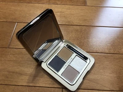 givenchy ecrin du soir mat & sequined shadows harmonie d'exception - Image 1 of 2