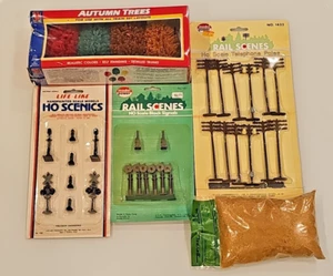 HO Scale Model Railroad Accessories Assortment - Picture 1 of 7