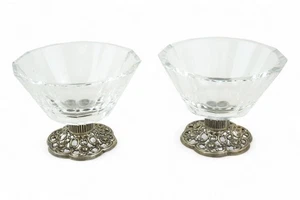 PAAR KRISTALL SCHALEN / GLÄSER MIT REICHLICH VERZIERTEN VERSILBERTEM FUSS - Bild 1 von 3