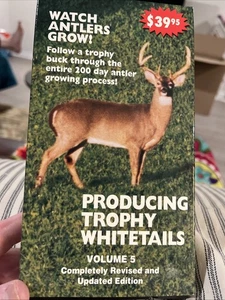Trophy Whitetails! Watch Their Antlers Grow! VHS - Rare- - Bild 1 von 2