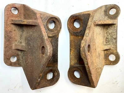 Jeep CJ Factory Sway Bar Brackets 76-86 CJ5 CJ7 CJ8 Left Right mounting bracket - Image 1 of 4