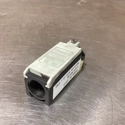 Bloco de contato Klocknor Moeller IEC 947/EN 60947/VDE 0660 AT21-3-1 USADO EXCEDENTE - Imagem 1 de 4