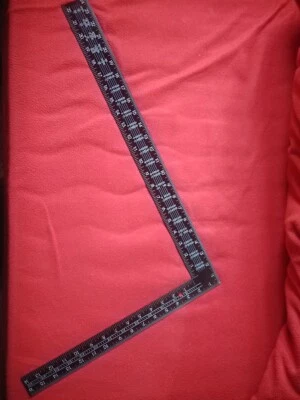 Regla escuadra de acero de 90 grados con escala centimetros y pulgadas de 40x60 - Imagen 1 de 4