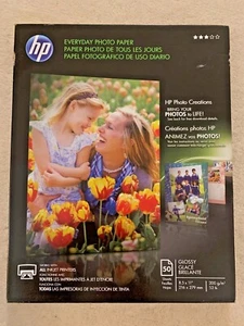 "NUEVO EN PAQUETE HP CREACIONES FOTOGRÁFICAS PAPEL FOTOGRÁFICO BRILLANTE 50 HOJAS 8,5"" x 11"" - Imagen 1 de 2