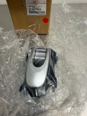 5716A481HA 2006-2007 MITSUBISHI ECLIPSE INTERIOR MANIJA PUERTA LADO CONDUCTOR Foto 1 de 3