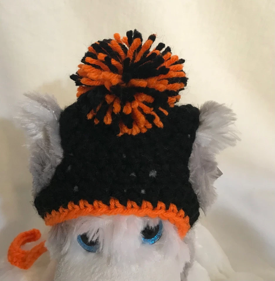 Sombrero para Perro PomPom Mascota Sombrero Tejido Ganchillo Todos los Tamaños Halloween Negro Foto 1 de 4