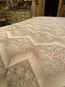 👸🏼💰RJ King Coverlet Struktur Beige Rosa Blau Made in Portugal - Bild 1 von 5