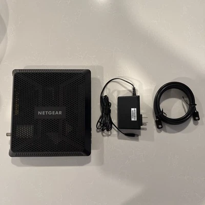 NETGEAR C7000v2 Nighthawk AC1900 Smart Wi-Fi Router Docsis Cable Modem 3.0 - Image 1 of 4