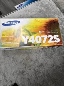 Cartucho de tóner genuino Samsung CLT-Y4072S - AMARILLO CLP-32X / CLX-318x NUEVO SELLADO - Imagen 1 de 4