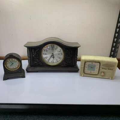 Vintage Japanese Citizen Tokyo Tokei Wind Up Clocks Seikosha *For Parts - Image 1 of 4