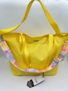 BAGGALLINI NWT Yellow Women's Large Travel Classic Laminated Carryall Tote - Picture 1 of 10