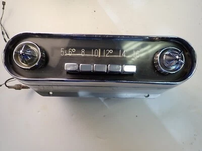 Bonito Original 1957 1958 Desoto AM Radio Bonito Lente Cromo Mopar 846 Foto 1 de 4