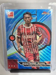 Topps Finest Bundesliga 23 24 Wooyeong Jeong SC Freiburg blue refractor #/150 - Bild 1 von 2