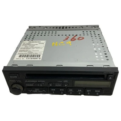 00-01 Mitsubishi Montero Spt Equipo de Audio y Visual Radio MR490089 AM/FM/CD 57618A Foto 1 de 4