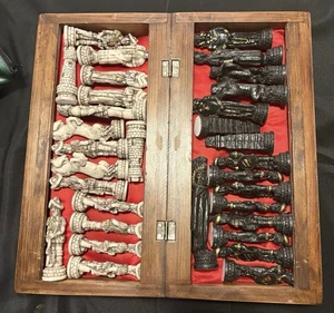 💥 Vintage Azteken Maya Schachspiel - Schwarz & Weiß Figuren - Holzkiste komplett - Bild 1 von 20
