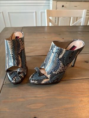 Zapatos sin cordones Luichiny Red Label Rev It Up de cuero de 4,5" azul serpiente usados en excelente estado Foto 1 de 4