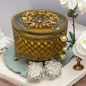 Vintage Ormolu Glass Jewelry Casket Gold Filigree Floral Wreath Hollywood Regenc - Picture 1 of 15