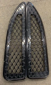 JAGUAR F-TYPE LH & RH MOTORHAUBE BELÜFTUNGSSCHLITZE SCHWARZ - Bild 1 von 2