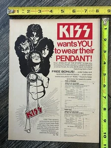 KISS Ad Advert Kiss Pendant Logo Necklace Jewelry 1978 Vintage Kiss Aucoin B - Picture 1 of 1