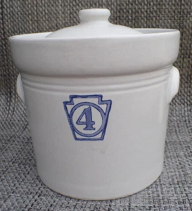 PFALTZGRAFF #4 YORKTOWNE KEYSTONE STONEWARE EXTRA LARGE CANISTER WITH LID - Picture 1 of 4