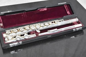 Yamaha YFL-411 Silberflöte gebraucht mit Hartschalenkoffer Japan gebraucht - Bild 1 von 8