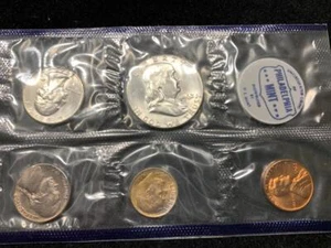 1962-P Half of Mint Set, Dime is toned Uncirculated Condition  SKU# 33729 - Picture 1 of 3