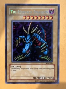 YUGIOH Legend Of Blue Eyes TRI-HORNED DRAGON LOB-000 SECRET RARE M/NM - Picture 1 of 2