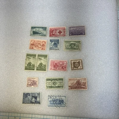 15 estampillas conmemorativas 3c 1941-1955 de Estados Unidos usadas/canceladas. Lote variado. Envíos de $1. Foto 1 de 4