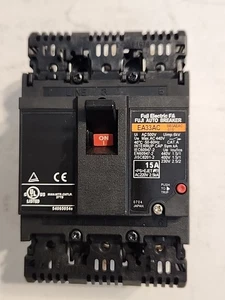 Interruttore elettrico Fuji EA33AC 15A (15 Amp) usato 3 poli - spedizione gratuita - Foto 1 di 3
