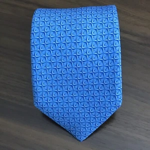 VINEYARD VINES NATIXIS GLOBAL ASSOCIATES BLUE SILK COMPASS STAR GEOMETRIC - Picture 1 of 9