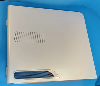 Panel frontal estuche ordenador Foto 1 de 4