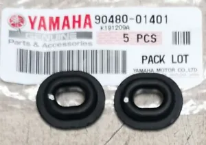 YAMAHA TY250 / 350  MONO SEAT MOUNTING RUBBER GROMMET PAIR 90480-01401 - Picture 1 of 2